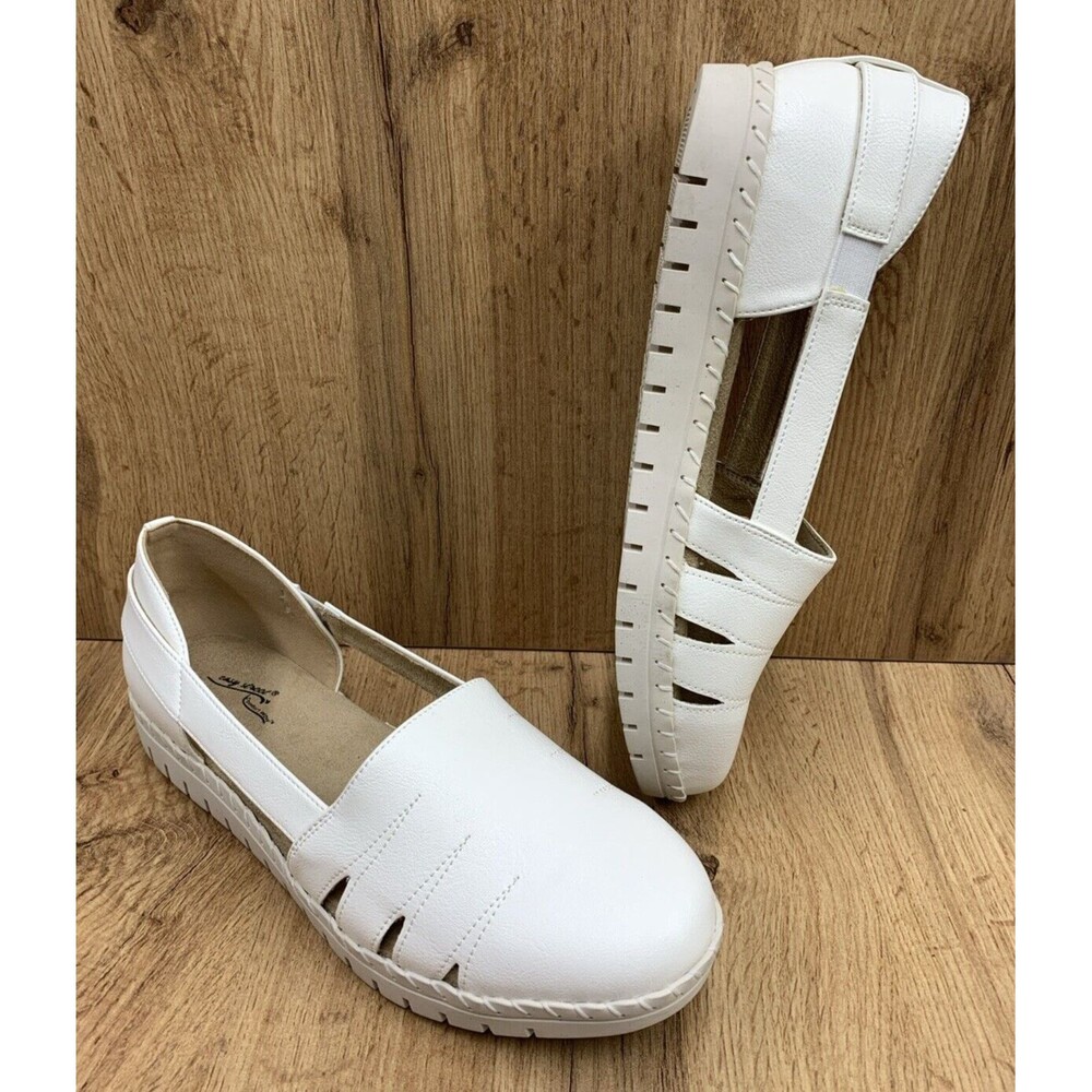 Easy Street Bugsy Slip On Flats Women's Size 11M Egg Shell White 31-7243